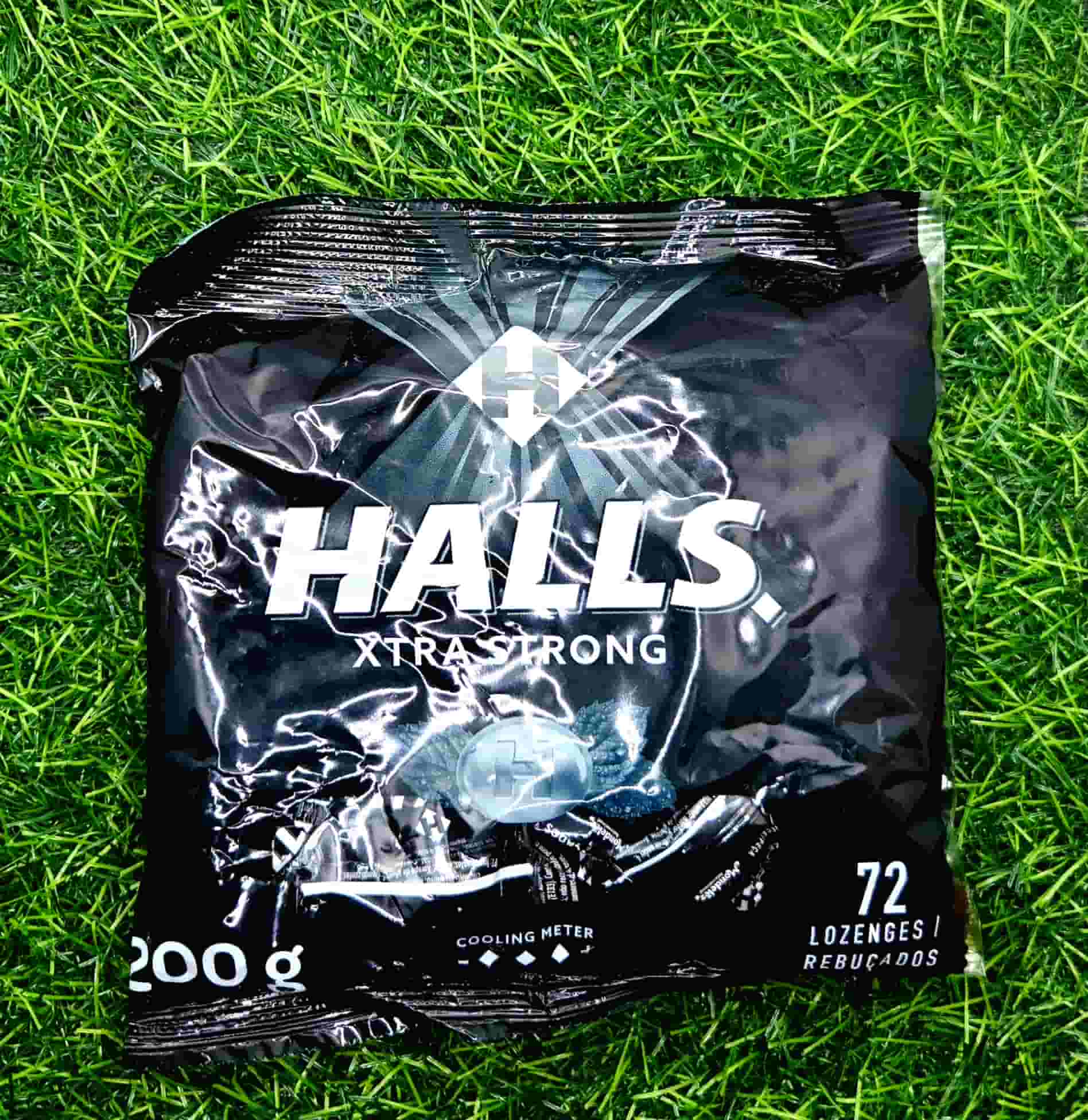 HALLS EXTRA STRONG