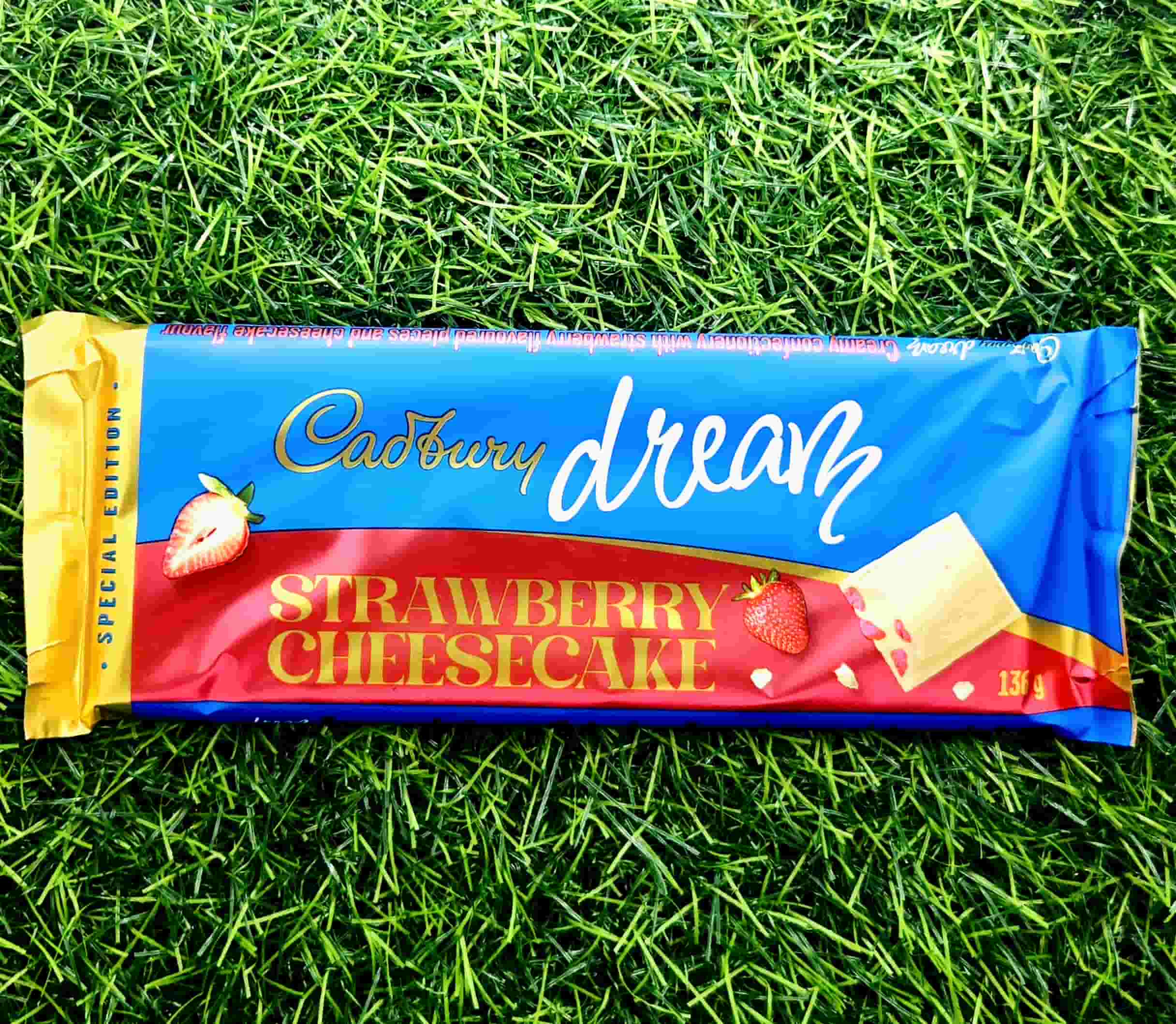 CADBURY DREAM STRAWBERRY CHEESECAKE 136