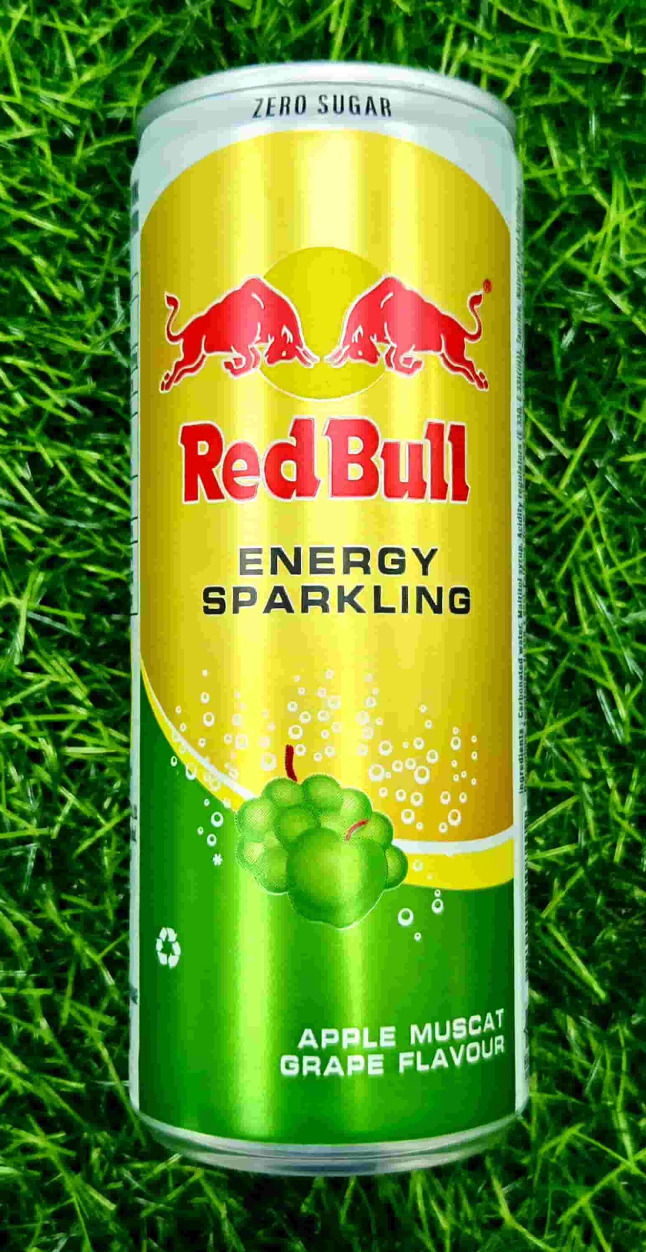 RED BULL SPARKLING APPLE MUSCAT 250ML