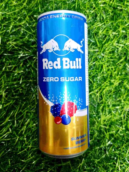 RED BULL SPARKLING SUMMER BERRIES 250ML